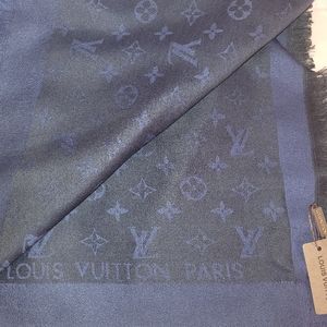 Louis Vuitton scarf
